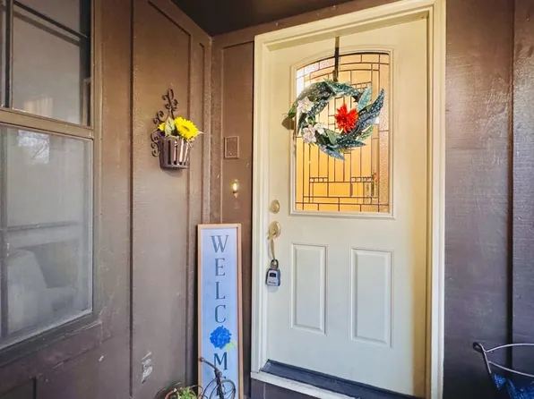 10238 Locust St, Kansas City, MO 64131