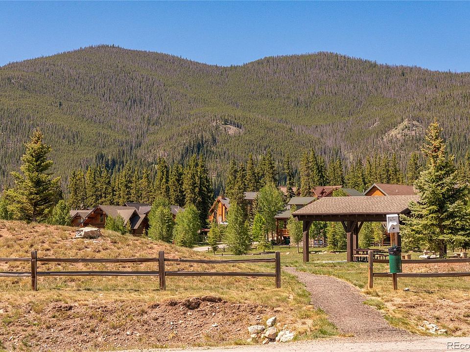 1st image of 102 Mule Deer Ct