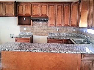 332 S Azusa Ave, Azusa, CA 91702