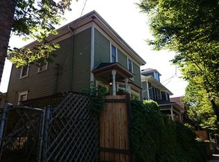 126 19th Ave E, Seattle, WA 98112