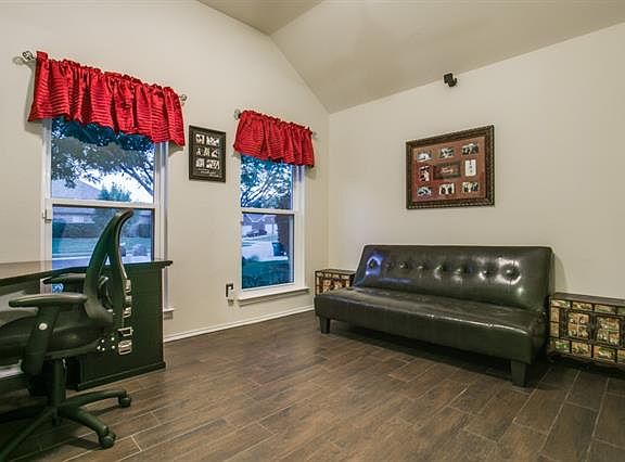 4th image of 8204 Ontario Dr