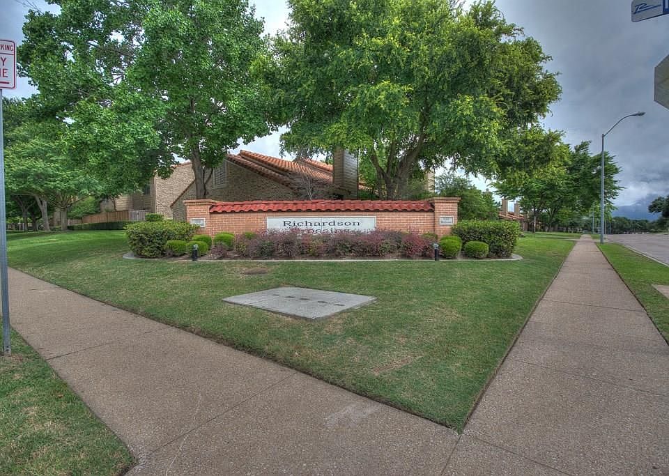 1st image of 333 Melrose Dr APT 32A
