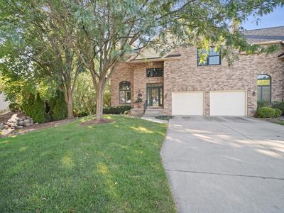 2 Inglewood Ln, Bloomington, IL, 61704