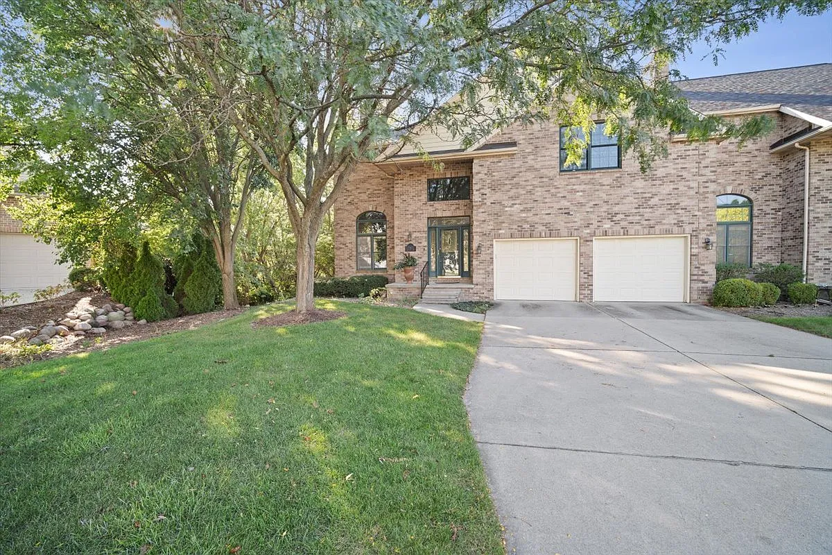 2 Inglewood Ln photo 1