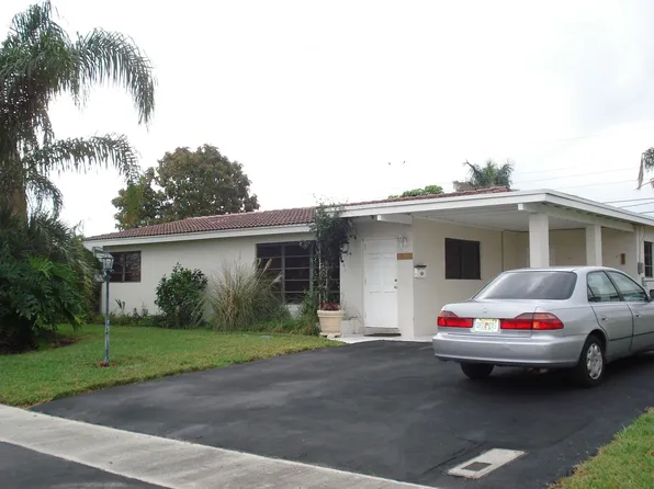1008 SE 14th Ct, Deerfield Beach, FL 33441