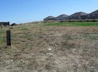 1001 SW Green Meadow Dr, Blue Springs, MO 64064