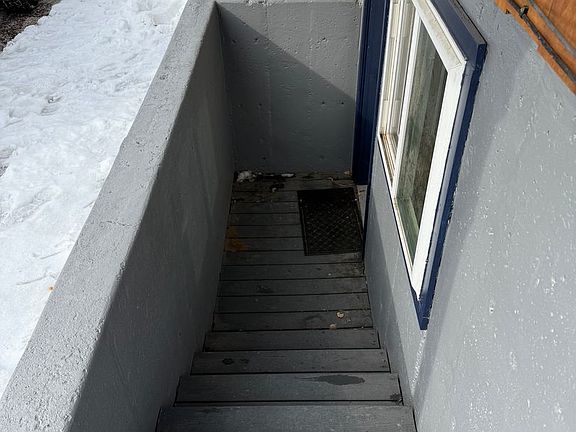 5th image of 1231 Kennett Ave APT 3
