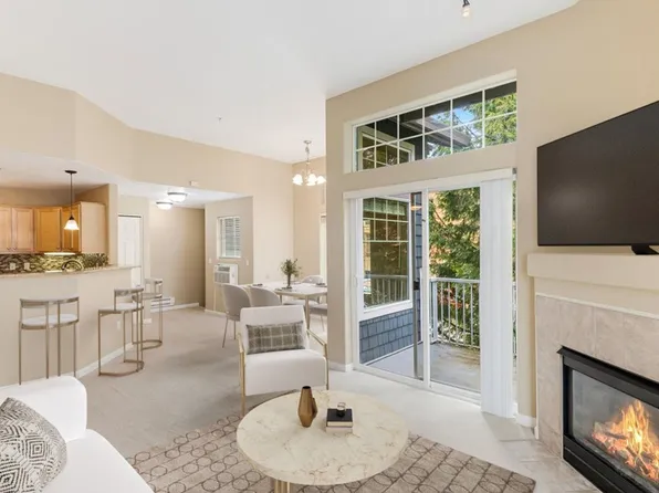 1819 NE 101st Ave Unit 201, Hillsboro, OR 97006