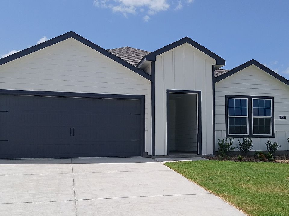 1st image of 220 Whispering Oak Dr
