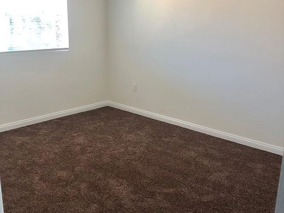 5th image of 1488 Rexford Dr #105