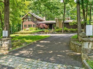 21 Cottonwood Ln, Briarcliff Manor, NY 10510