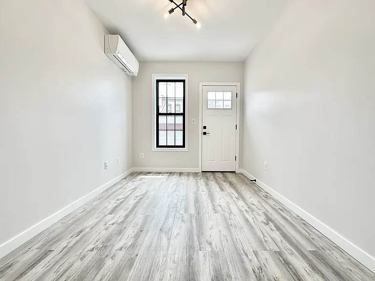 1708 Norman St #1 — Photo 6