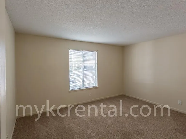 11204 Nieman Rd #101 — Photo 11