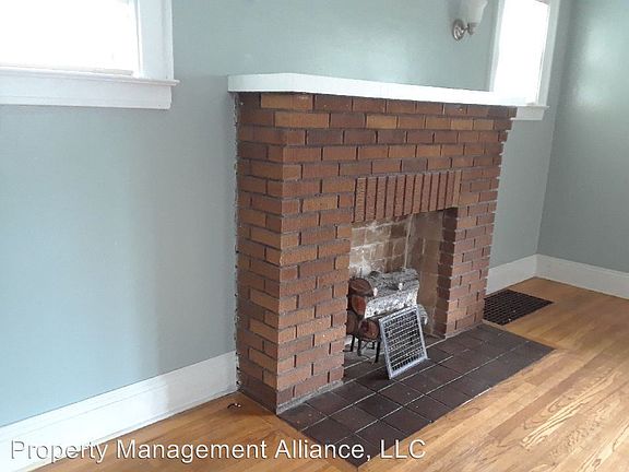 3rd image of 429 Elm St