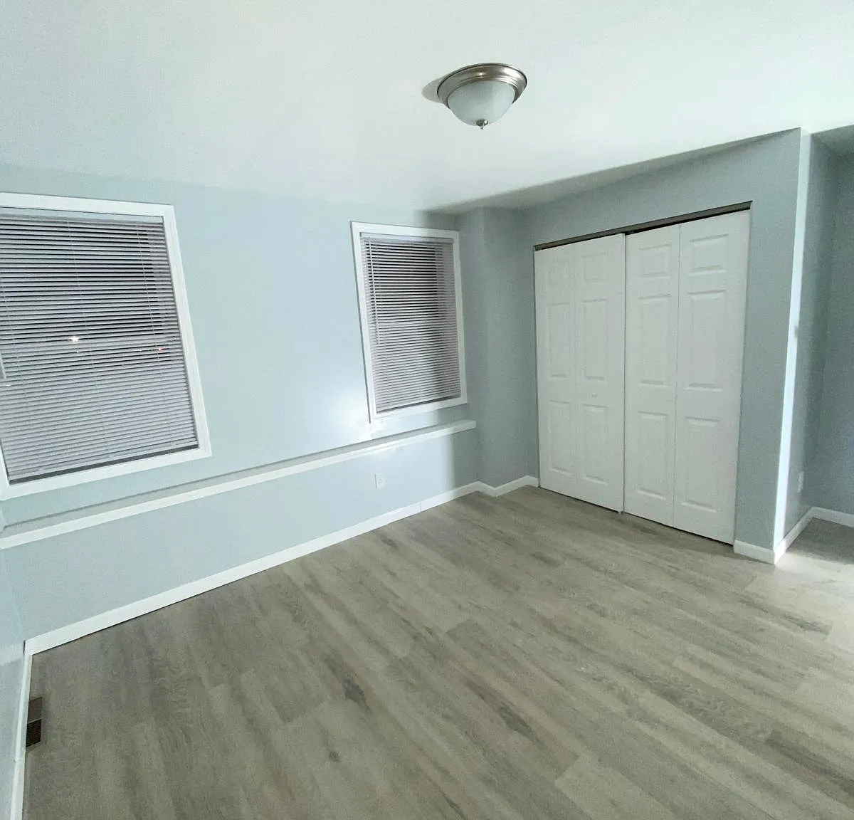1140 Wolf Street - 3 — Photo 3