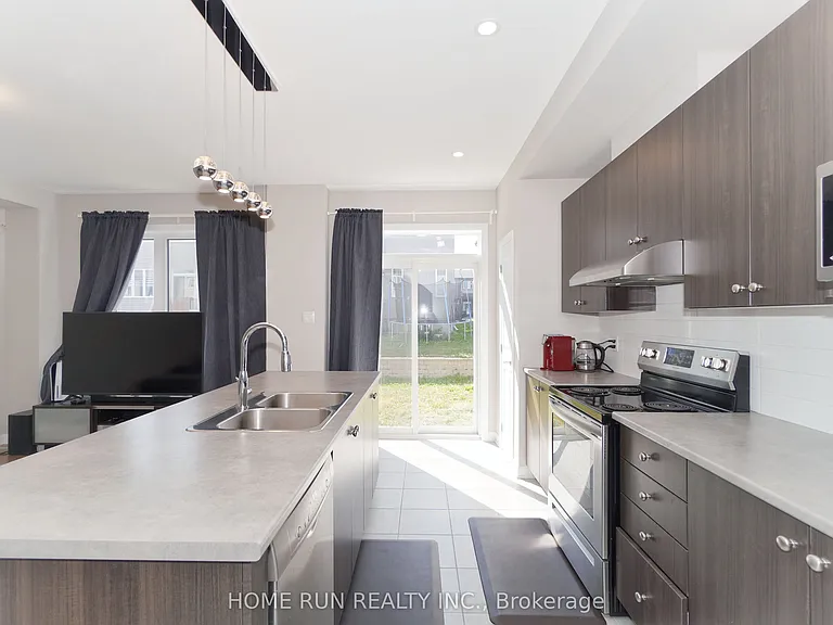422 Kayak St — Photo 12