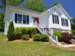 2360 Locust Grove Cir NE, Roanoke, VA 24012