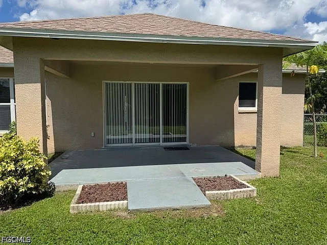 1401 SW 1st Pl — Photo 2