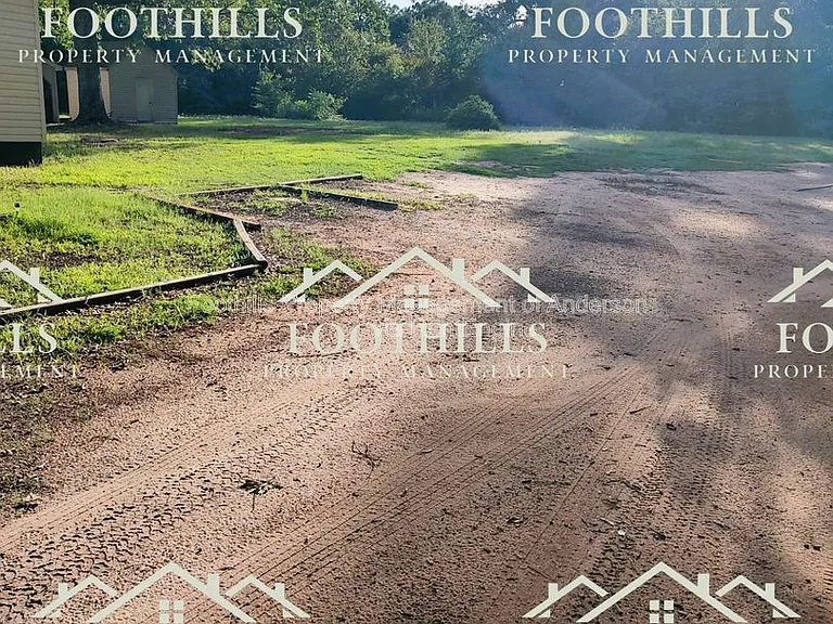 1905 Marett Rd — Photo 26