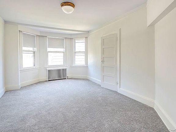 5th image of 120 Soundview Ave Floor 2