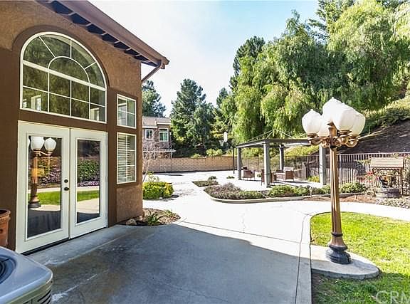 5th image of 2284 Meadow View Ln