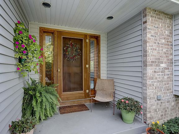 4th image of 13941 W Elaine Dr