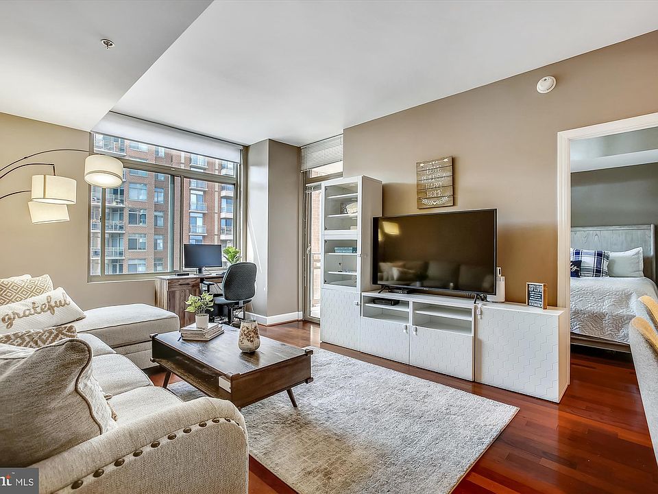 1st image of 3650 Glebe Rd #541