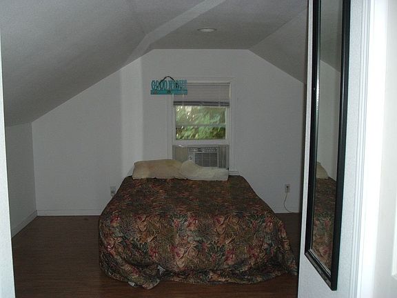 5th image of 445 Eldon Dr
