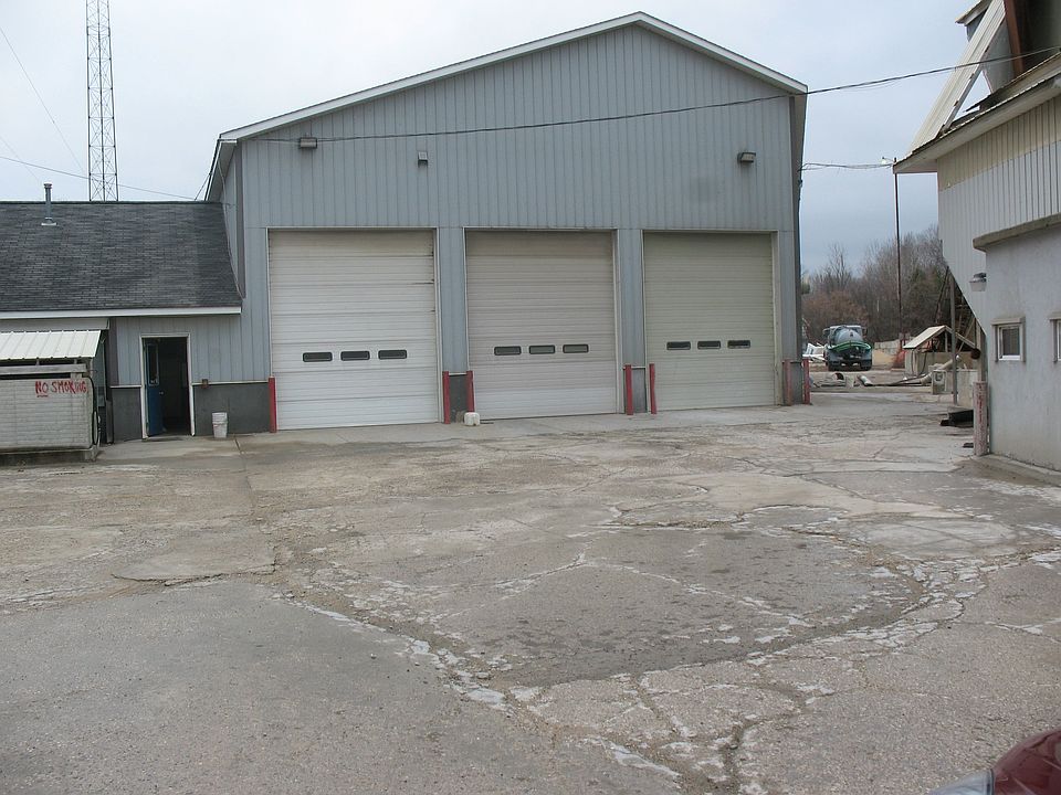 2nd image of 2221 E Ludington Dr