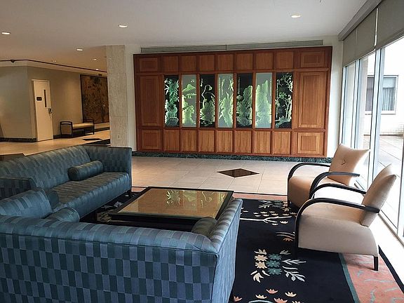 3rd image of 10401 Grosvenor Pl APT 505
