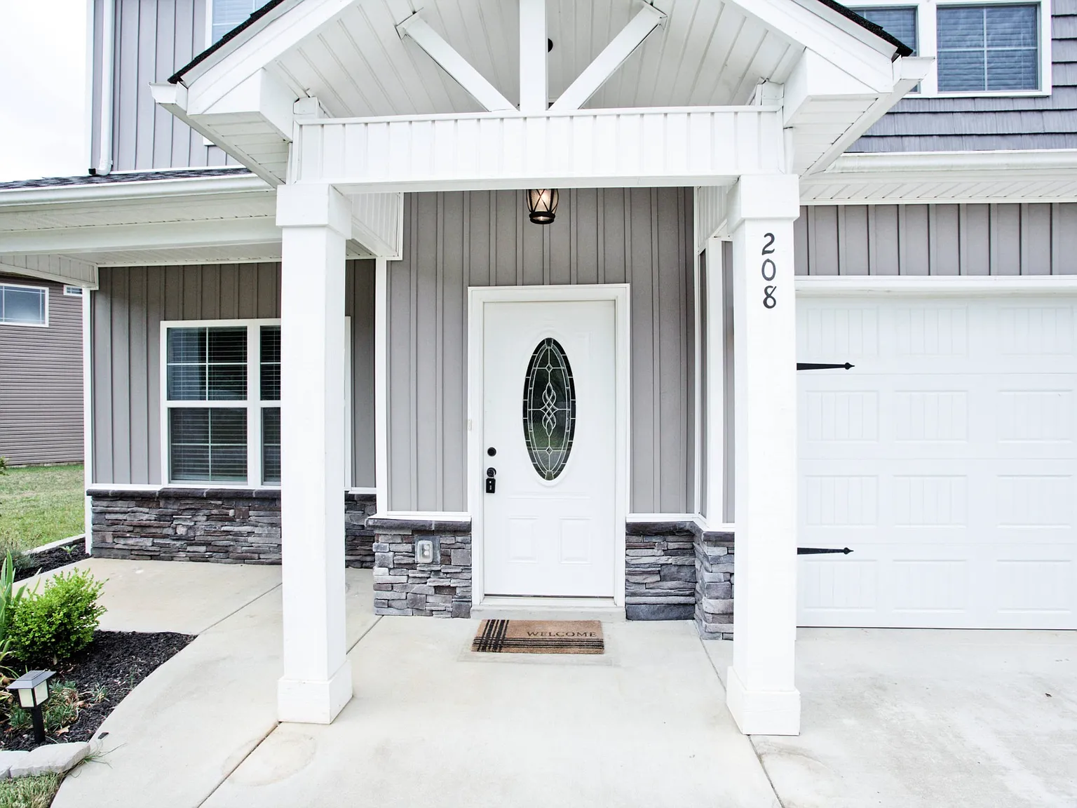 4 bed, 2.5 bath, 2014 sqft, $2,500 — Photo 4