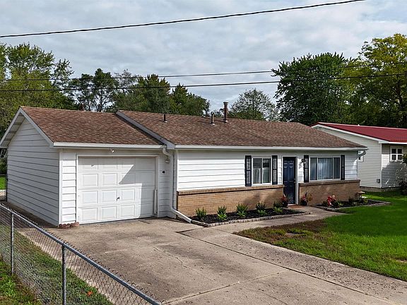 2nd image of 1606 Fessenden Ave