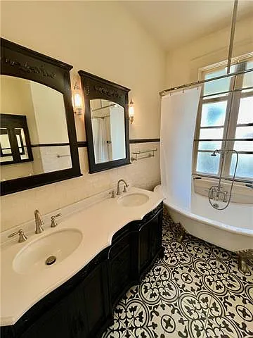 8012 Burthe St — Photo 16
