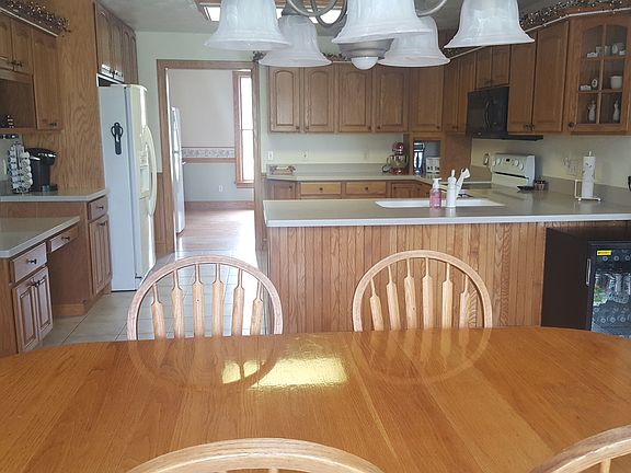 25x14 Eat-in Kitchen