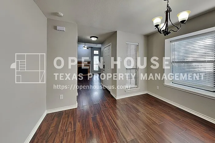 2512 Melissa Ln — Photo 8