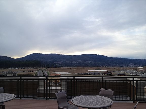2nd image of 1050 10th Ave NE Unit 313