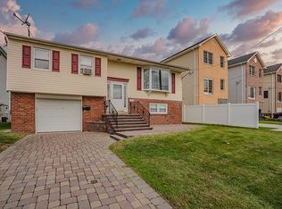 9208 N Delaware Ave, Philadelphia, PA 19114