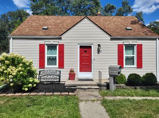 1035 E Forteen Mile Rd, Clawson, MI 48017
