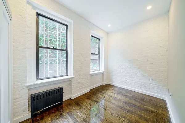 Rented by Douglas Elliman | media 6