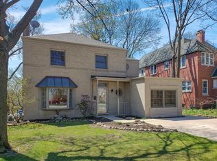 27 E Maple St, Lombard, IL 60148