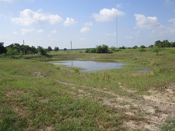 4th image of 1602 County Road 470