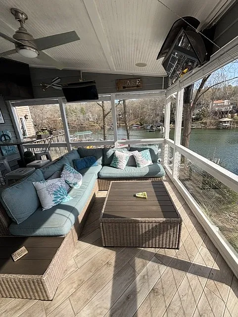 2 bed, 2.5 bath, 1398 sqft, $2,700 — Photo 3