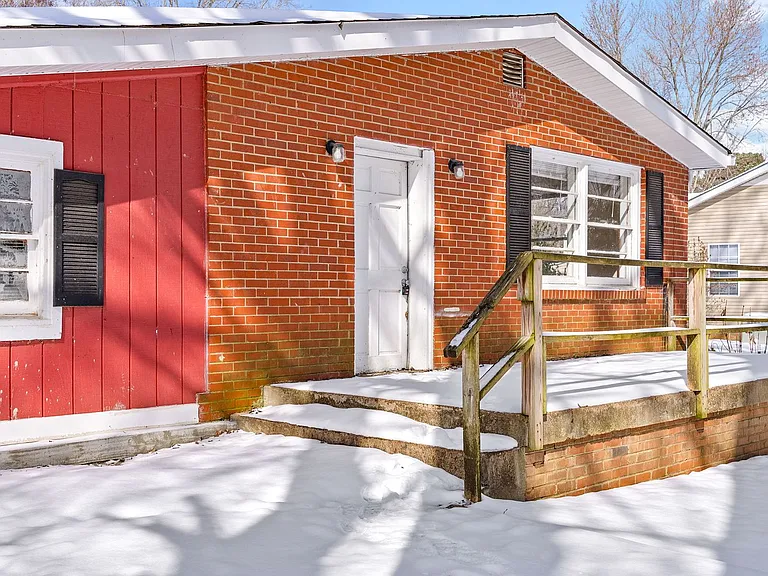 3 Garth Dr — Photo 4