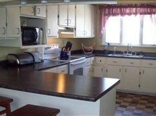 134 6th St SE, Minot, ND 58701