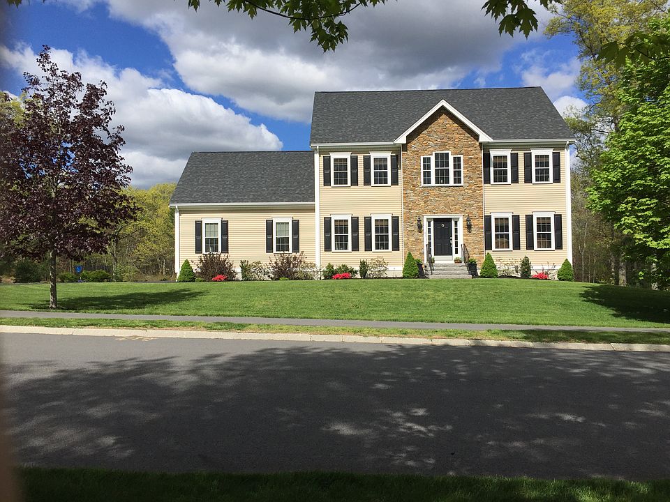 1st image of 41 Paddock Dr