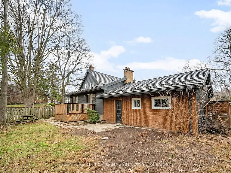 1326 Commissioners Rd W — Photo 23