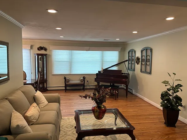 288 Maplewood Rd — Photo 4