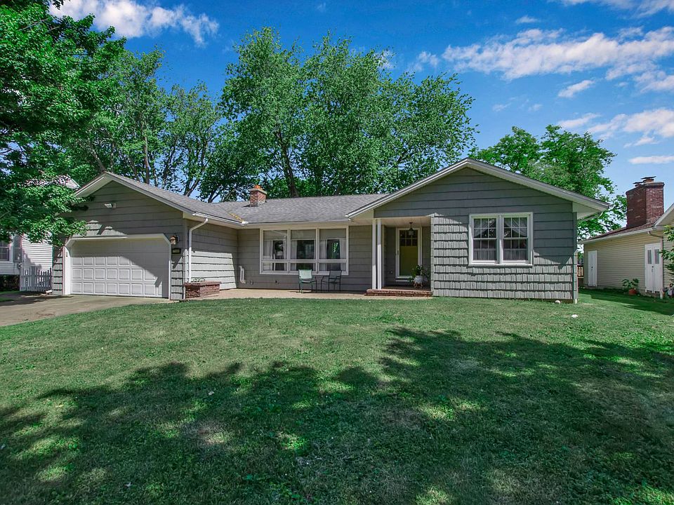 1st image of 7146 Combs Dr