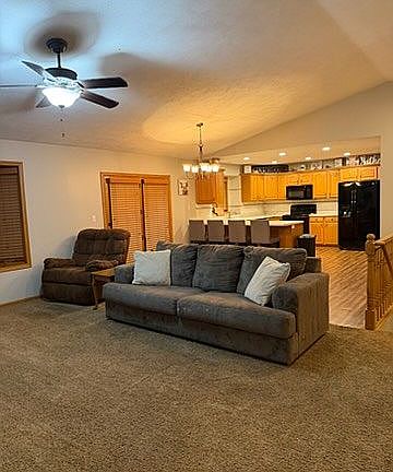 3rd image of 4407 Loveland Dr