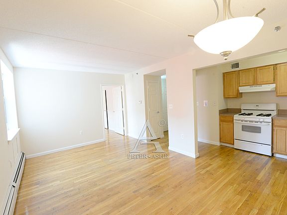 4th image of 138 E 112th St APT 4F